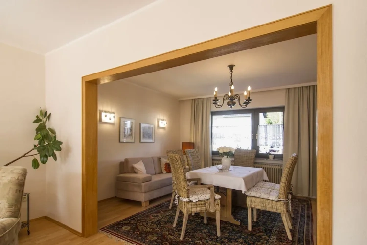 4 Bedrooms Family Cottage