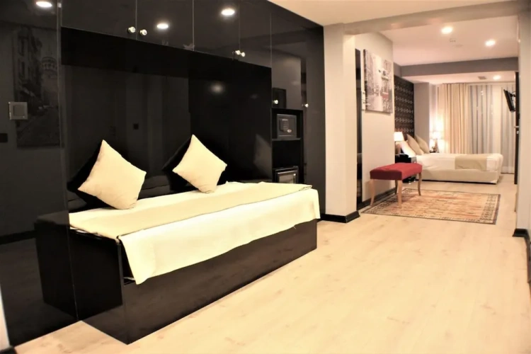 Royal room