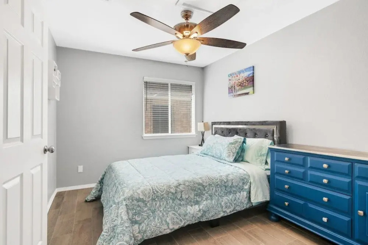 Quiet Austin Stay Near Tech
