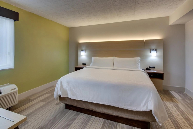 Holiday Inn Express Pittston - Scranton Airport by IHG