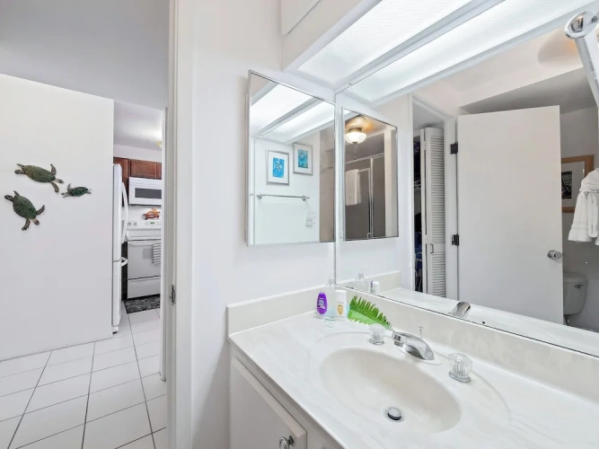 Standard Double room with balcony and with partial ocean view