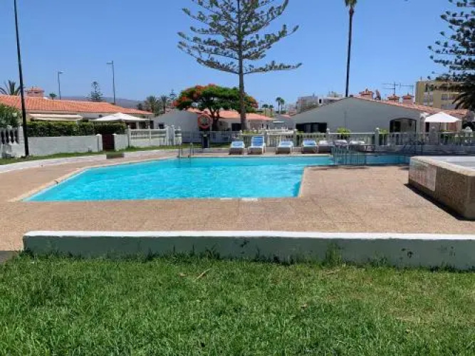 Bungalow piscina terraza privada by Lightbooking