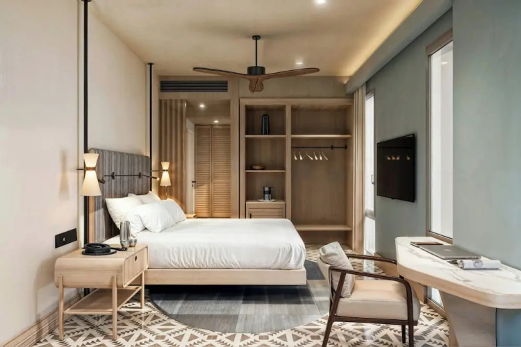 Deluxe Double room with balcony