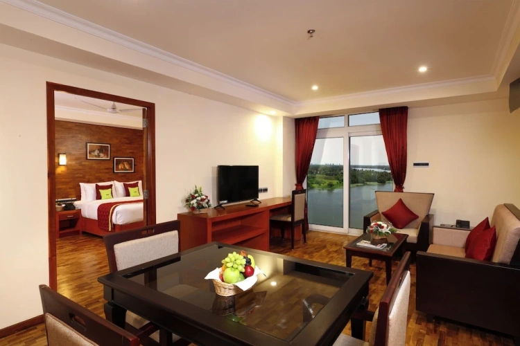 1 Bedroom Luxury Suite with lake view