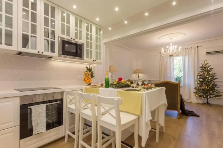 4 Bedrooms Deluxe Apartment