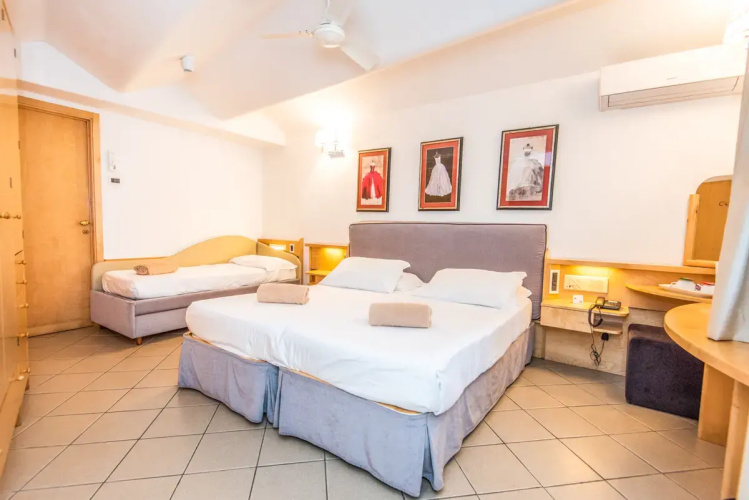 Classic Triple room