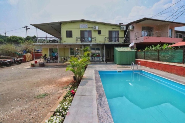 3 Bedrooms Villa