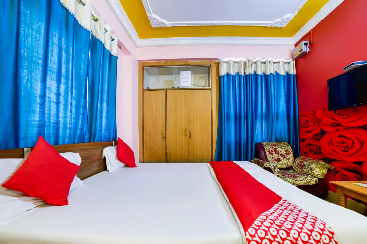 OYO 71218 Rudra Homes