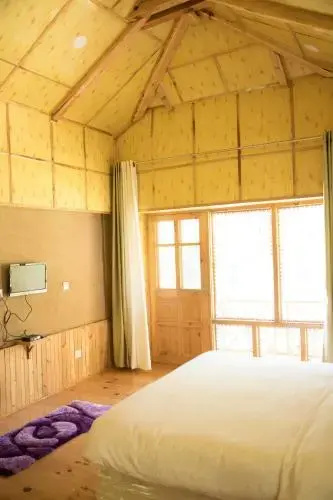 Devat Farm Cottage Tirthan Gushaini