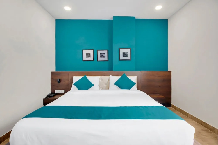 SilverKey Executive Stays 44787 Raja Park 1