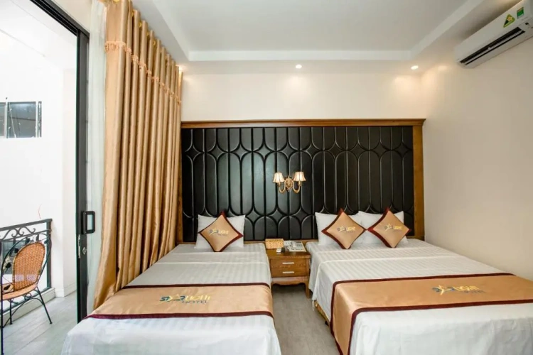 Standard Triple room with view