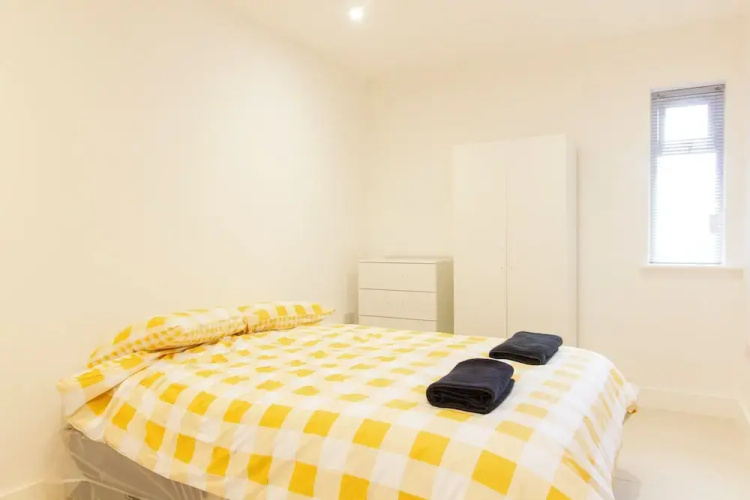 Bridge Road - Room 1a