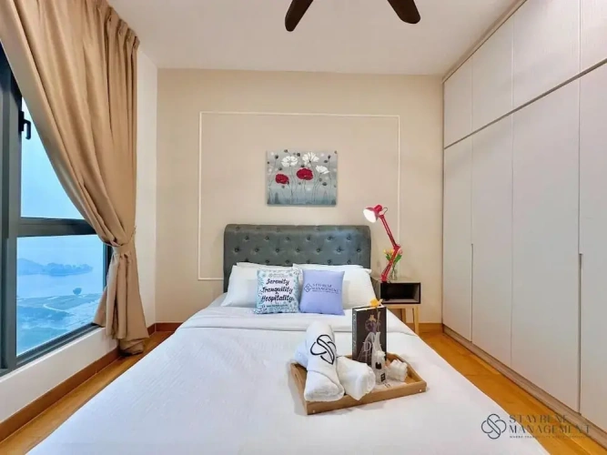 4 Bedrooms Deluxe Apartment with balcony and with sea view