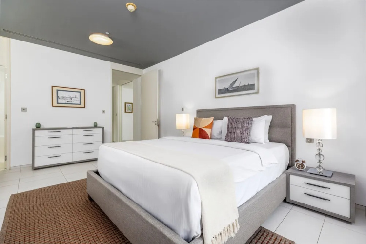 Maison Privee - High Rise 2 BD apt in Index tower
