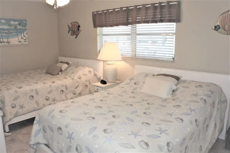 Jamaica Royale 099 - 2 Br Condo