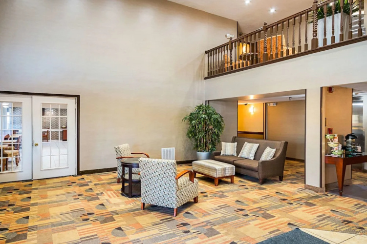Comfort Inn & Suites