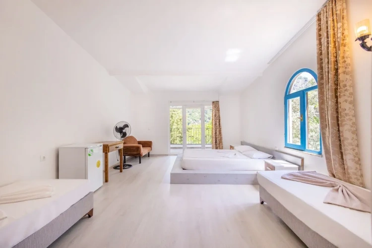 Deluxe Quadruple room