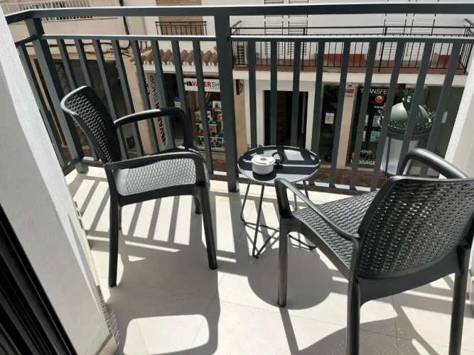 1 Bedroom Apartment