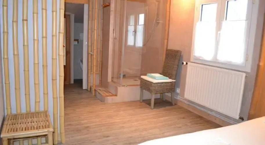 Chambres dhtes Les Volets Bleus