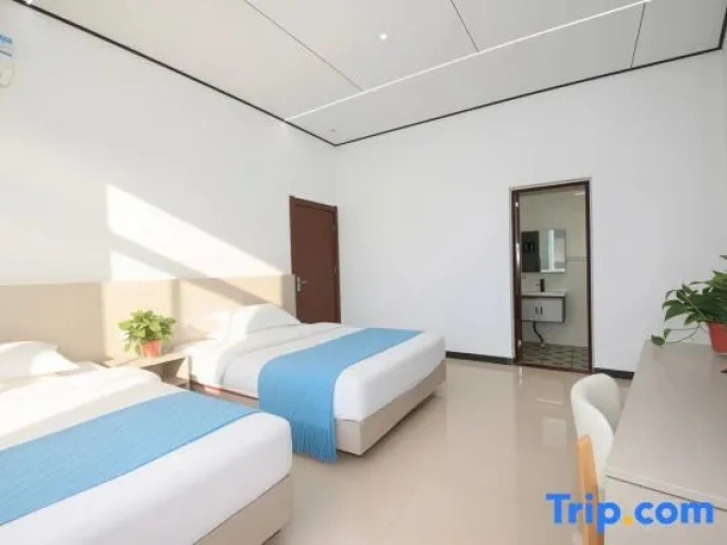 Standard Triple Family room