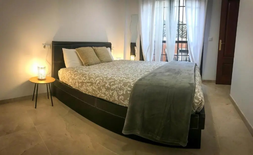 Apartamentos Puente Miraflores
