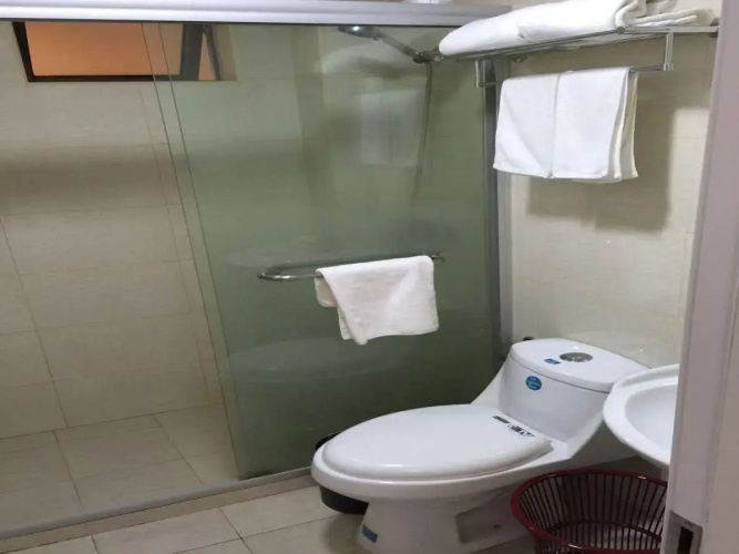 Harcourts Executive Hotel