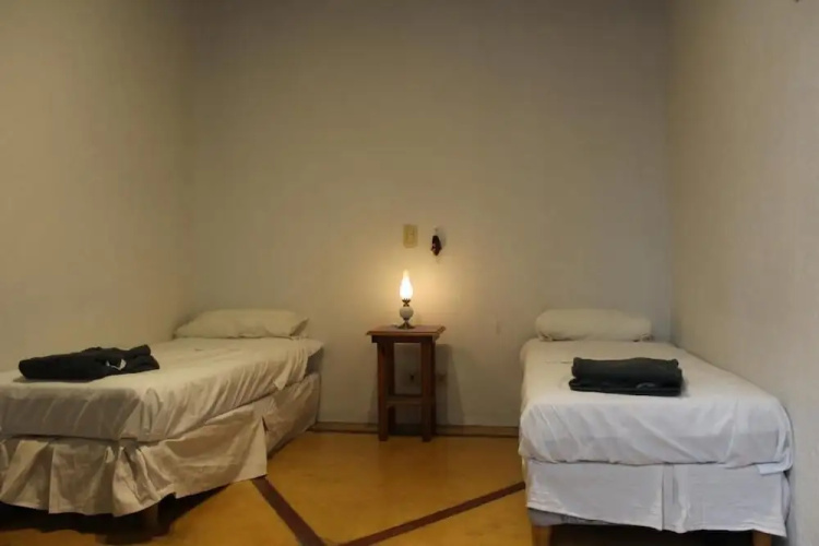 Parla Hostel