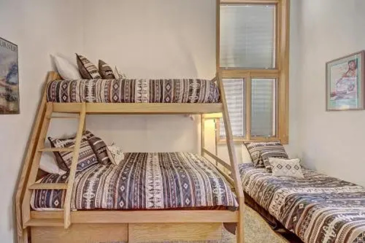 Pg310 Peregrine Condo