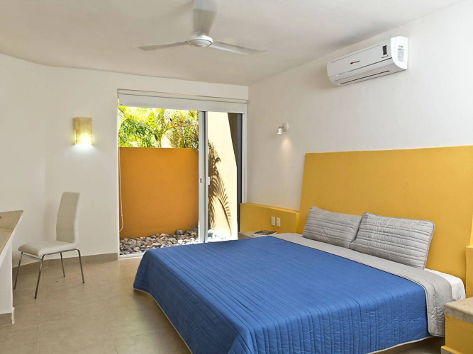Hotel Ixzi Plus