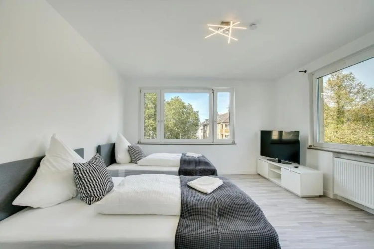 3 Bedrooms Apartment
