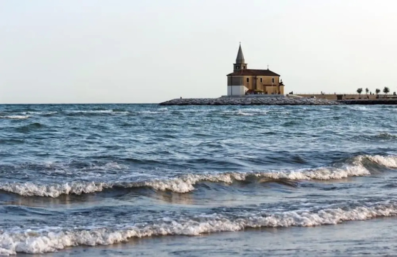 Studio With sea View-beahost