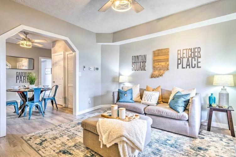 2 Bedrooms Apartment