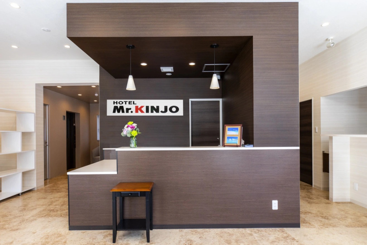 Mr.Kinjo In Naminoue