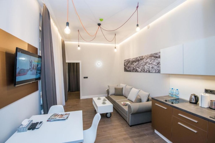 1 Bedroom Apartment