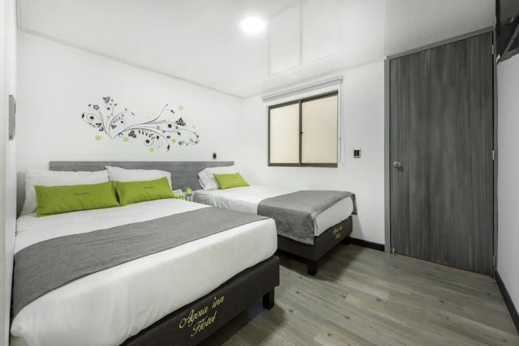 Standard Triple room