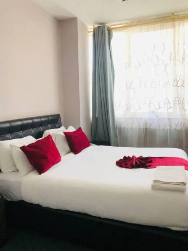Shalla Guesthouse and Wellness Center