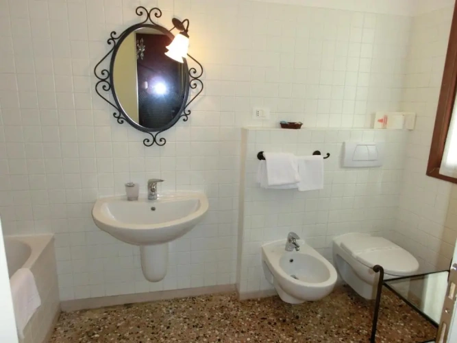Standard Double room with canal view