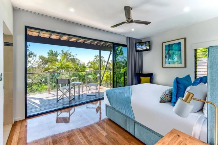 2 Bedrooms Apartment with sea view