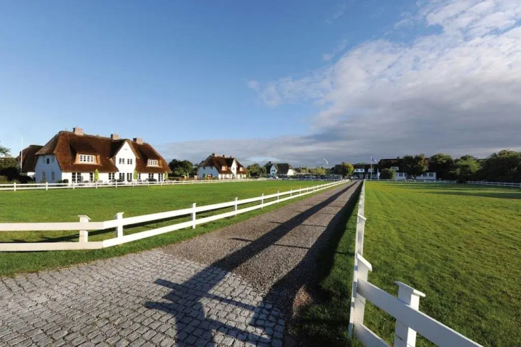 Benen Diken Hof
