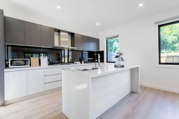 WoW Factor!luxe 4BR Townhouse@glen Waverley