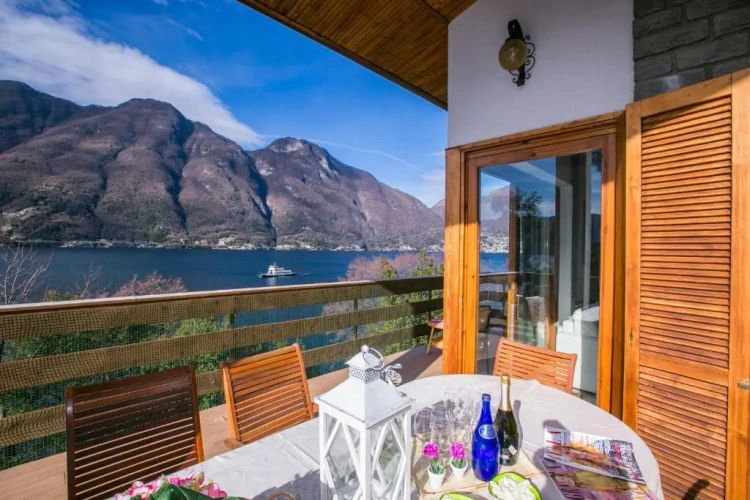 2 Bedrooms Villa