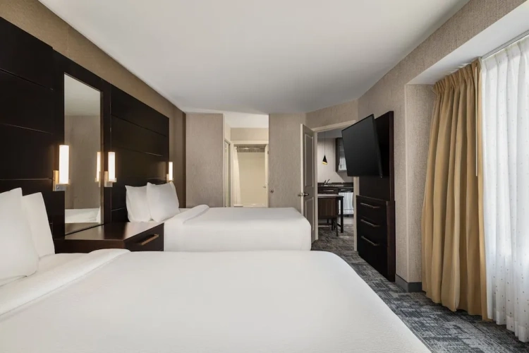 1 Bedroom Suite
