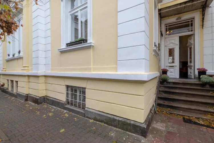 3 Bedrooms Apartment