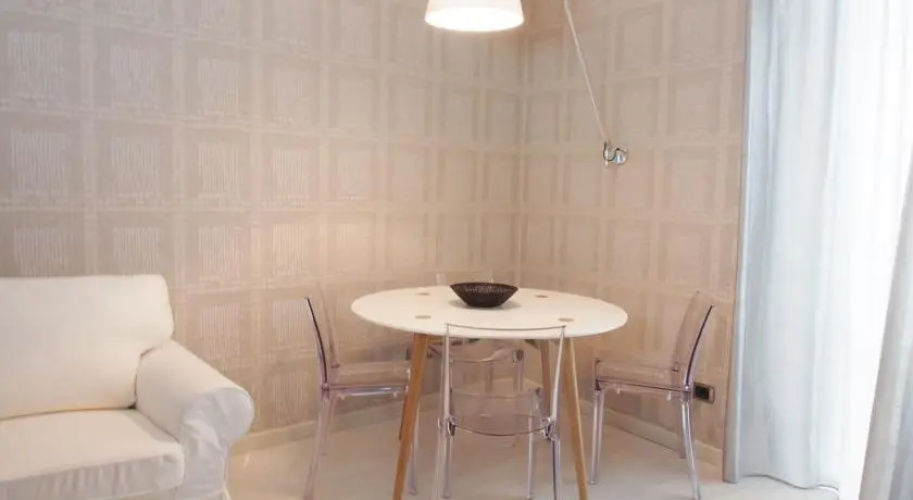 Giardini Wallcoverings Official Apartment