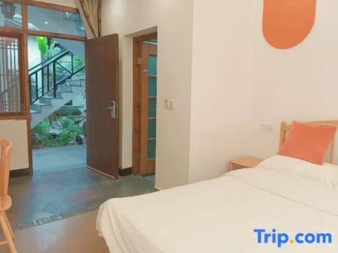 Standard Double room with garden view