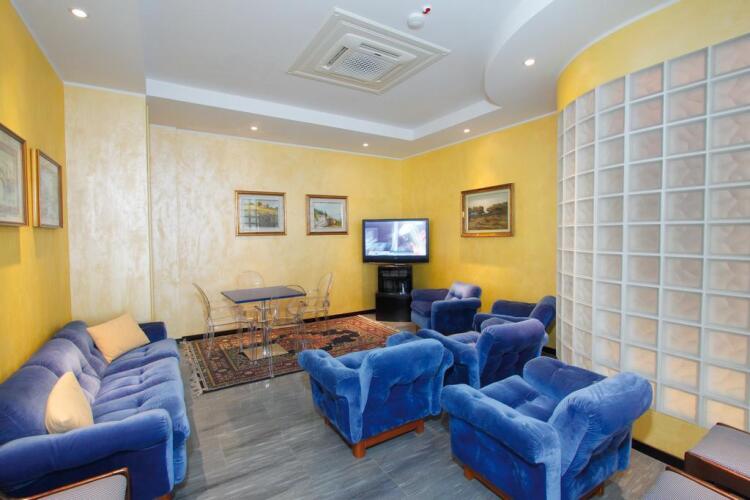 Hotel Bellevue Et Mediterranee Over view