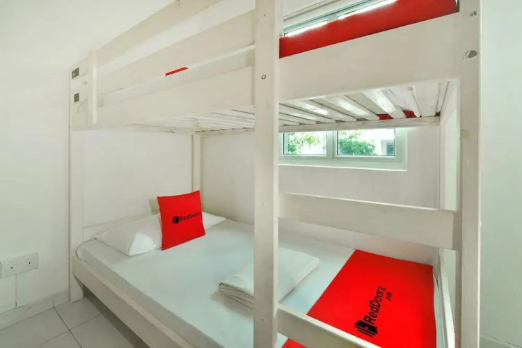 RedDoorz Hostel @ Lavender MRT