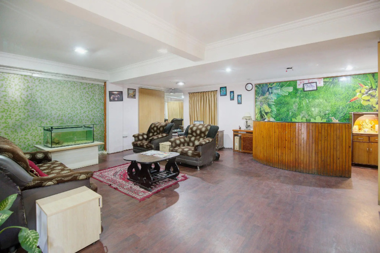 OYO 431 Hotel Maple In