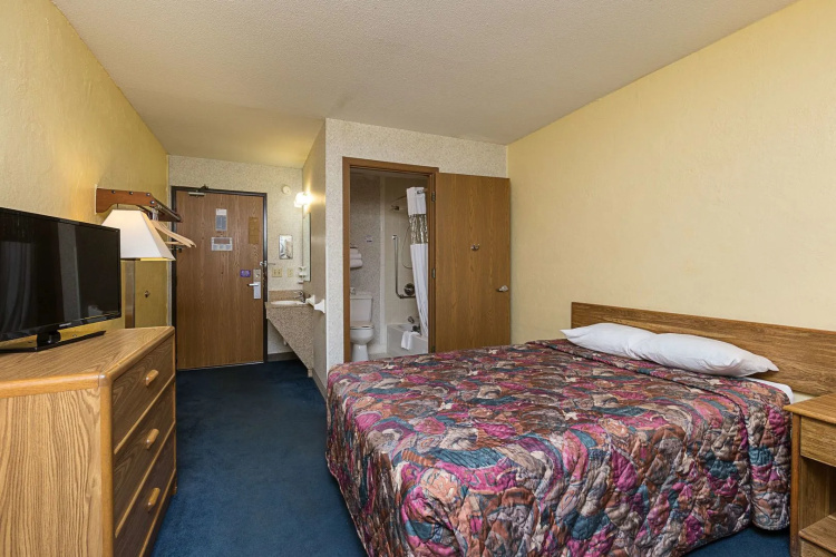 Motel 6-Moline, IL