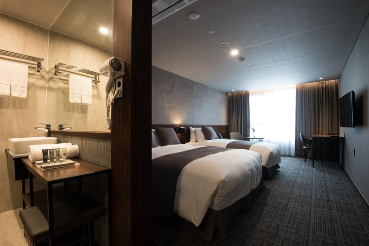 Standard Twin room
